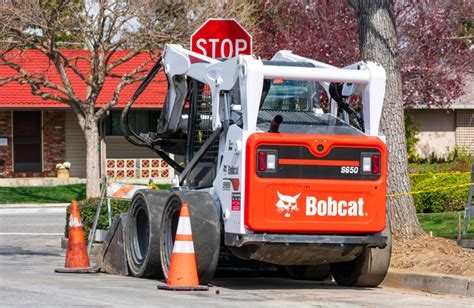 kubota vs bobcat skid steer|best older bobcat skid steer.